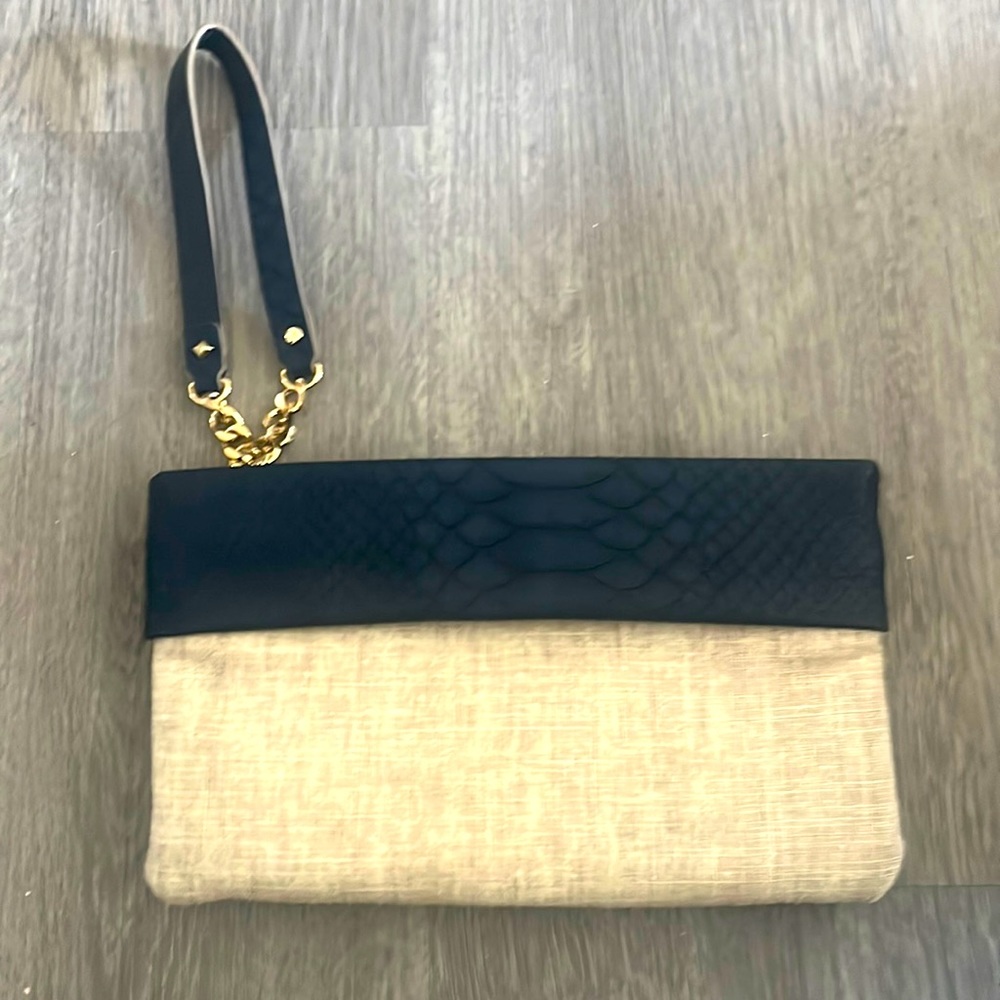 Vera wang cluch